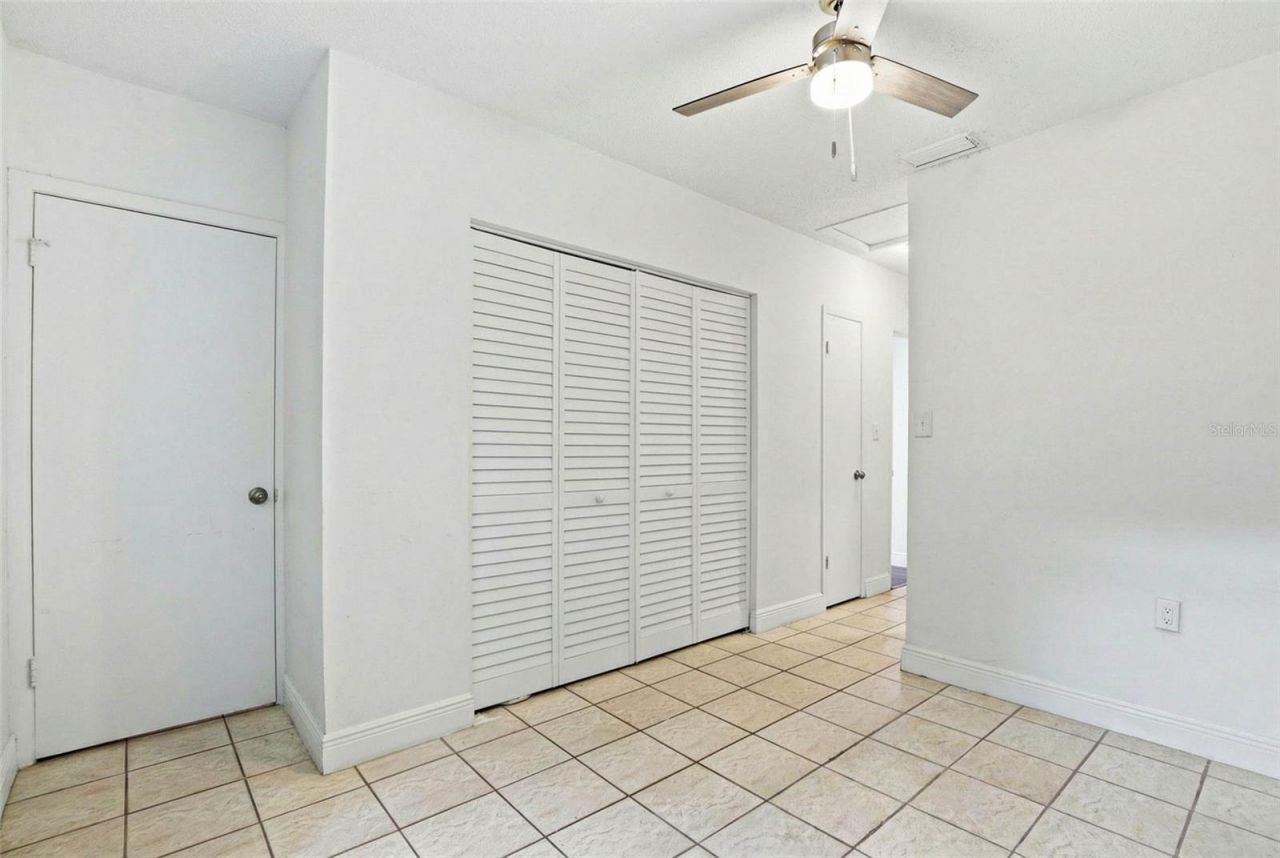 2521 W Crest Avenue , Tampa, FL 33614 Photo