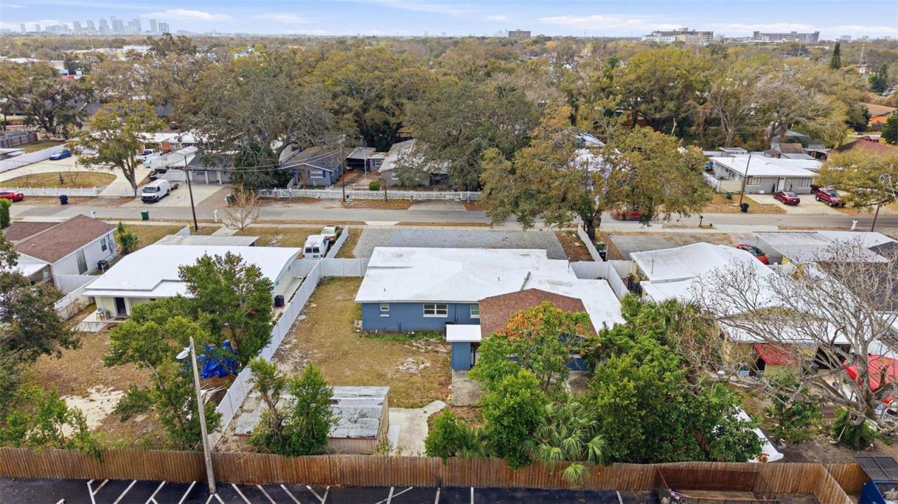 2521 W Crest Avenue , Tampa, FL 33614 Photo