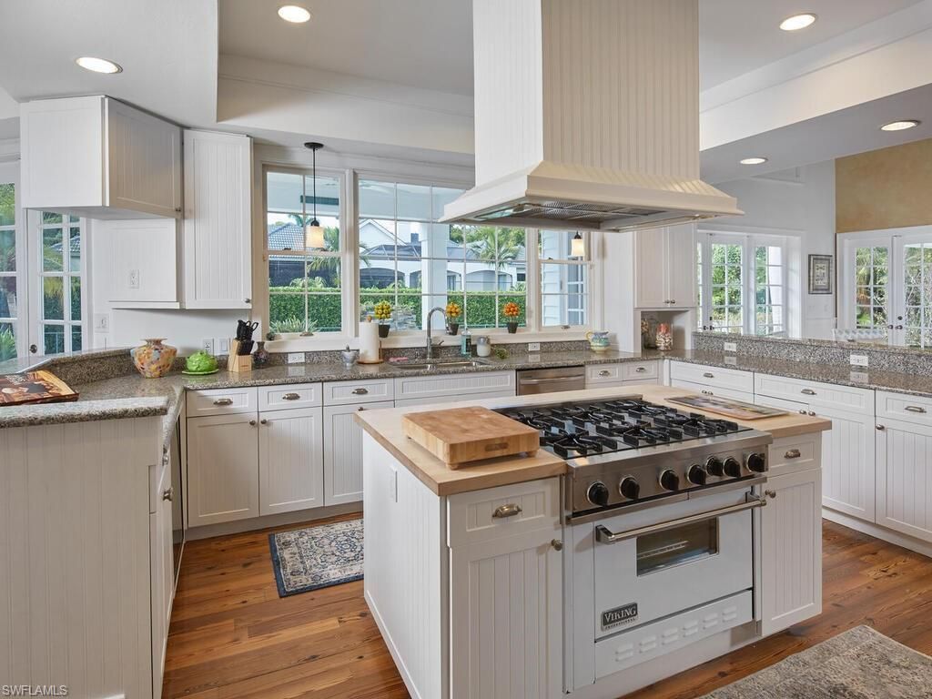 2750 Treasure Ln, Naples, FL 34102 Photo