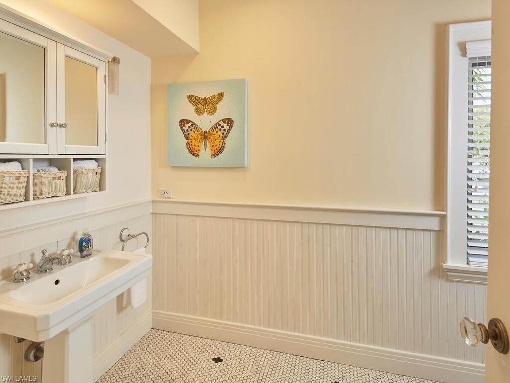 2750 Treasure Ln, Naples, FL 34102 Photo