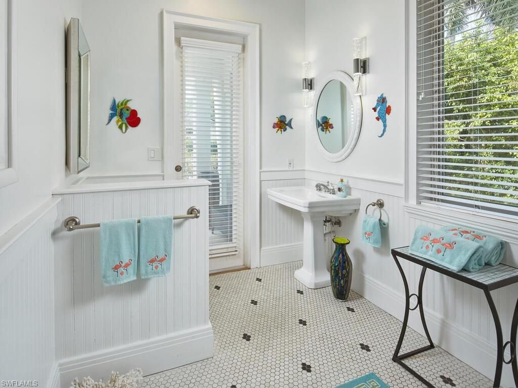 2750 Treasure Ln, Naples, FL 34102 Photo