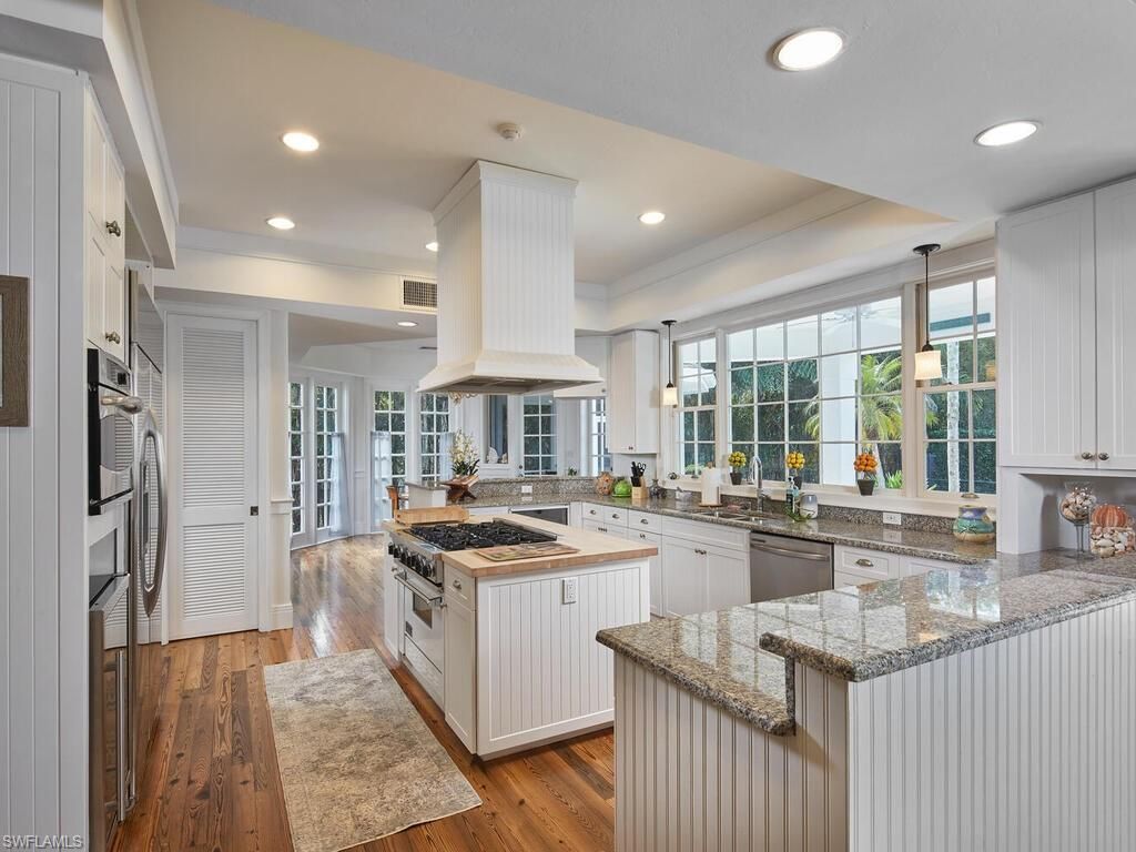 2750 Treasure Ln, Naples, FL 34102 Photo