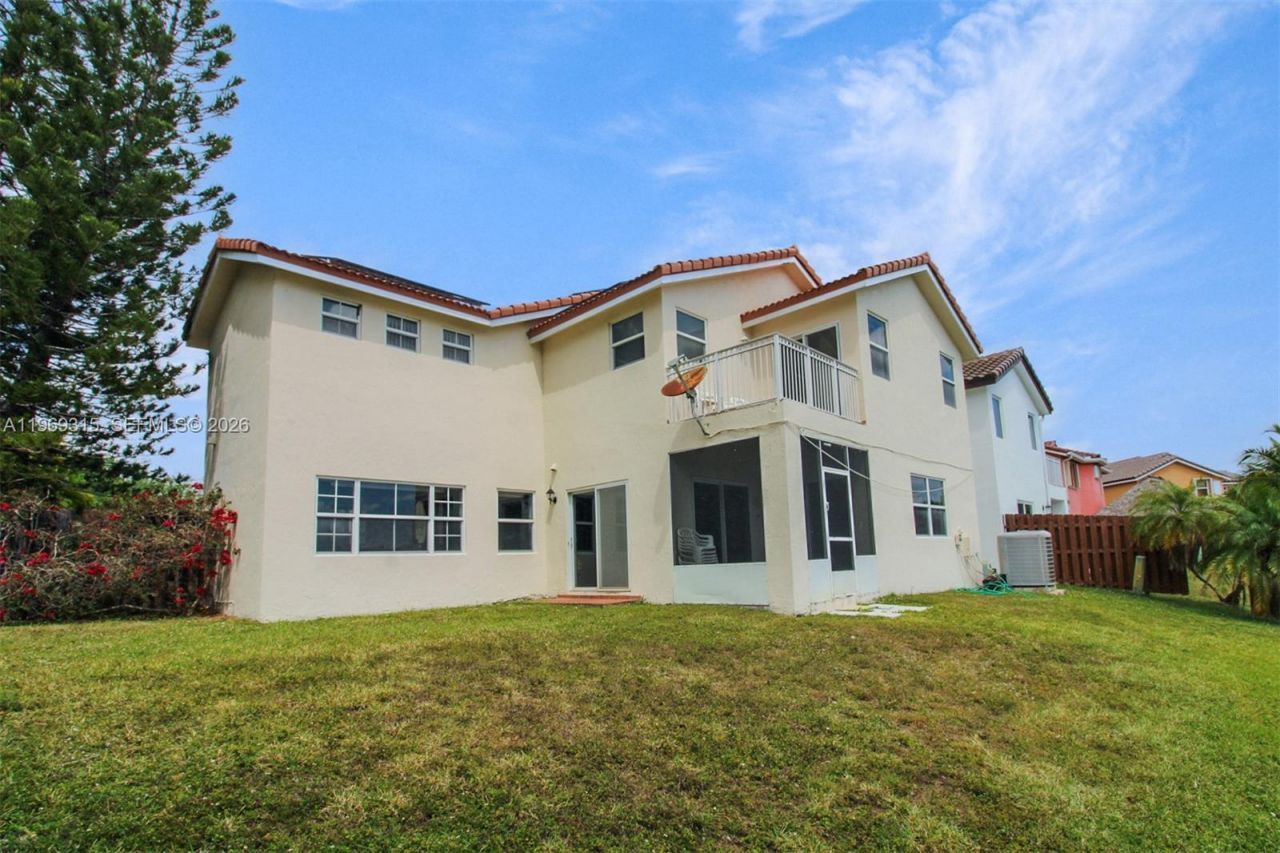 15490 SW 47th St , Miami, FL 33185 Photo