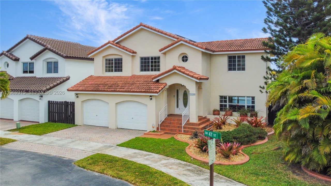 15490 SW 47th St , Miami, FL 33185 Photo