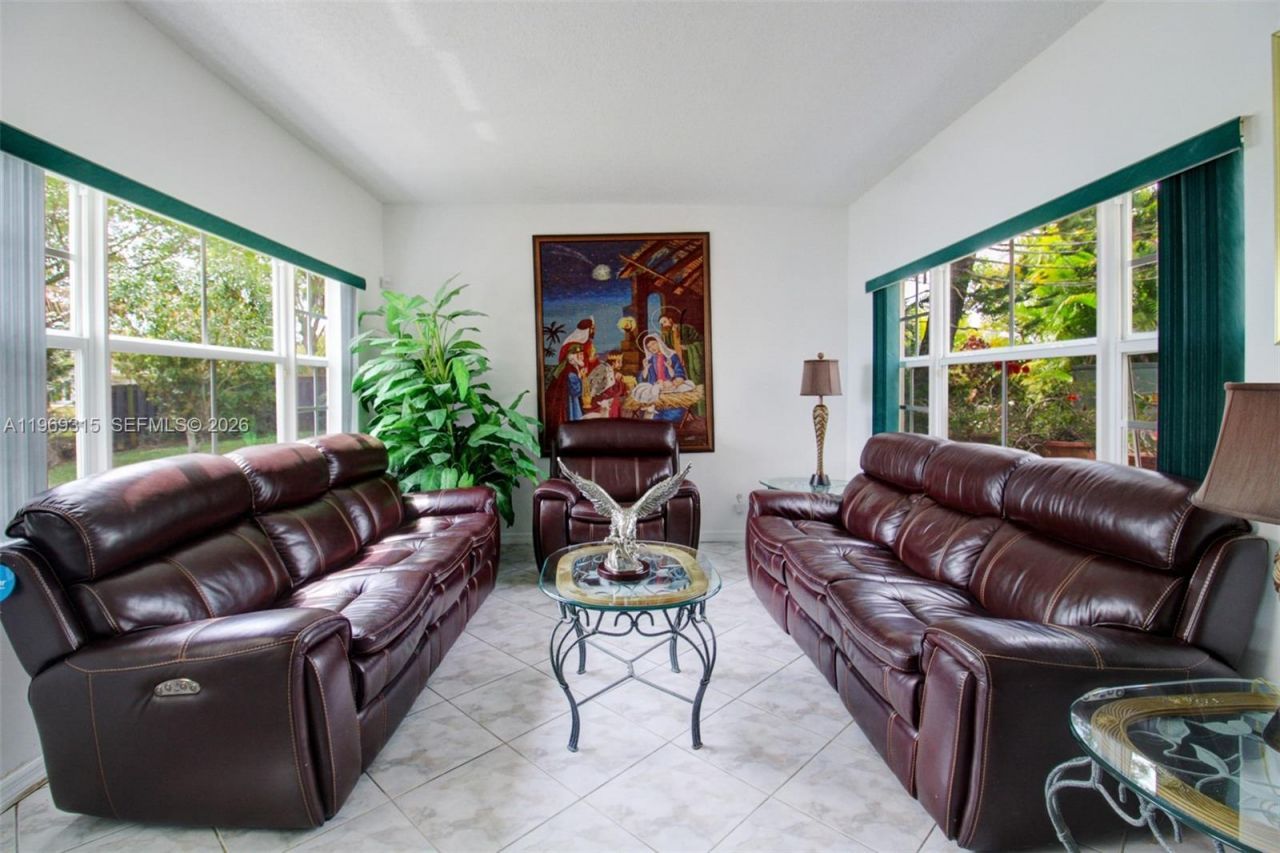 15490 SW 47th St , Miami, FL 33185 Photo