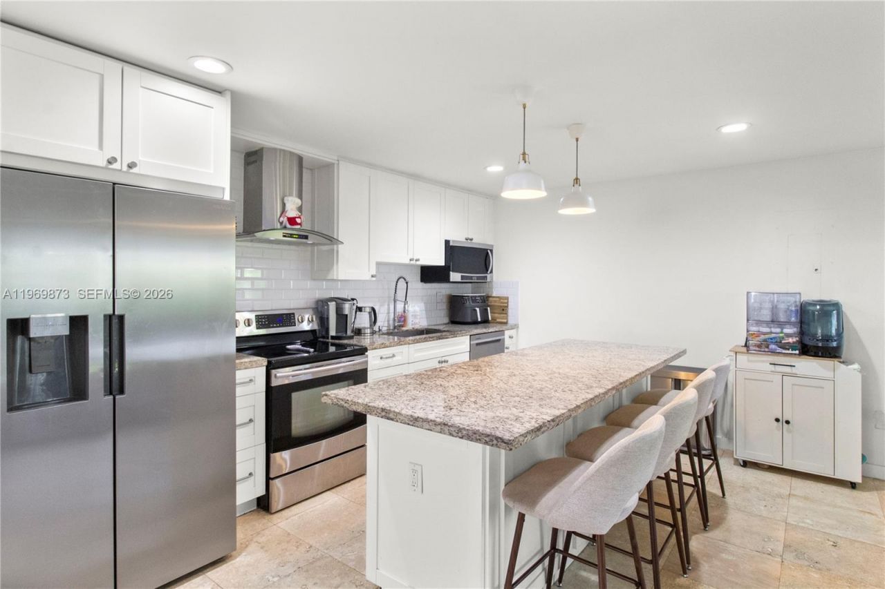 6315 SW 42nd St , South Miami, FL 33155 Photo