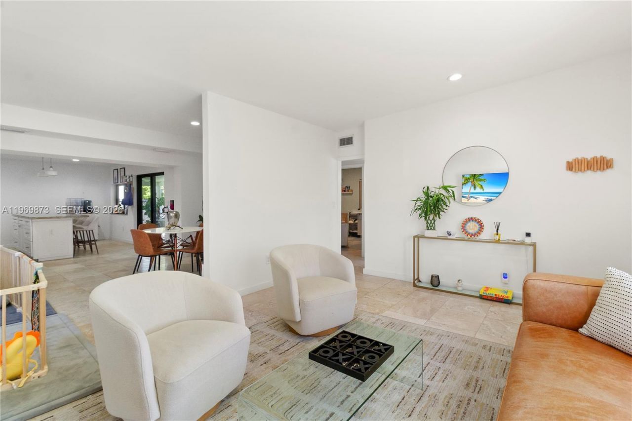 6315 SW 42nd St , South Miami, FL 33155 Photo