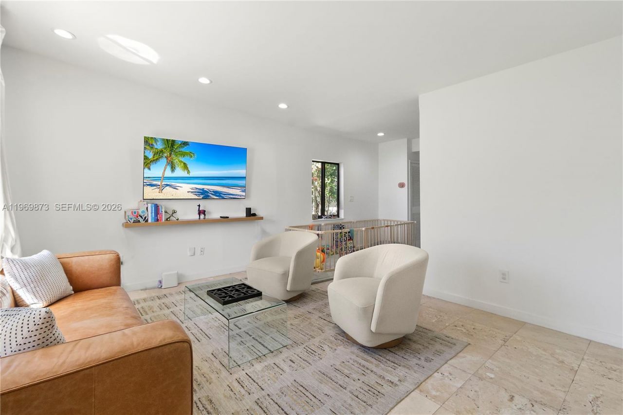 6315 SW 42nd St , South Miami, FL 33155 Photo