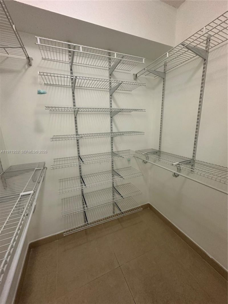 5085 NW 7th St , Unit 1015, Miami, FL 33126 Photo