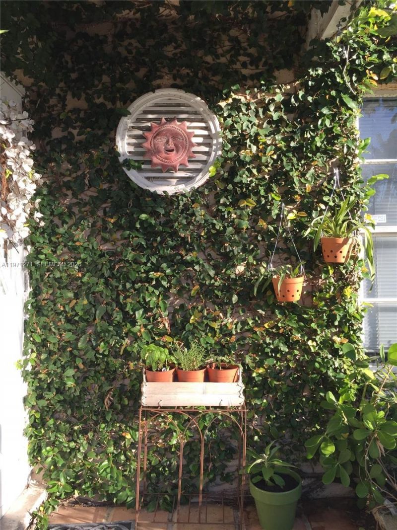 9917 SW 221st Ter , Cutler Bay, FL 33190 Photo