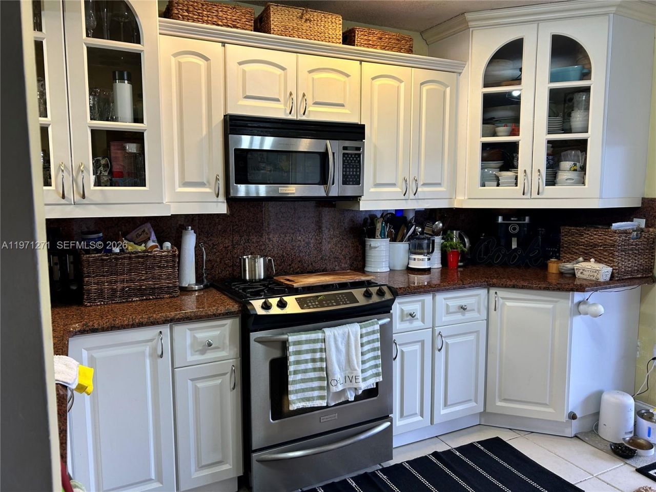 9917 SW 221st Ter , Cutler Bay, FL 33190 Photo