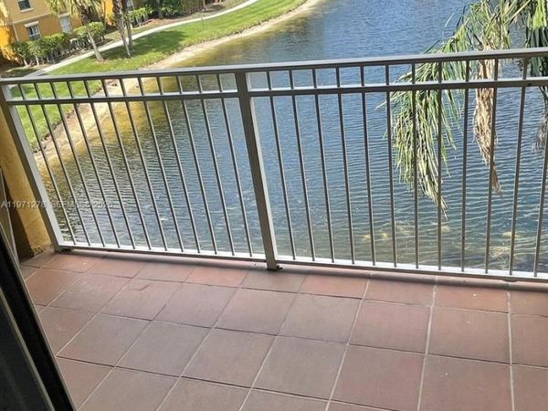 165 NW 96th Ter, Unit 3-308, Pembroke Pines, FL 33024