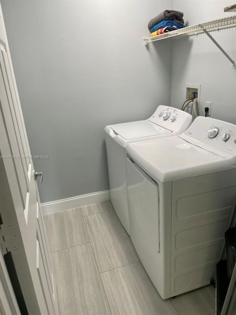 165 NW 96th Ter, Unit 3-308, Pembroke Pines, FL 33024 Photo