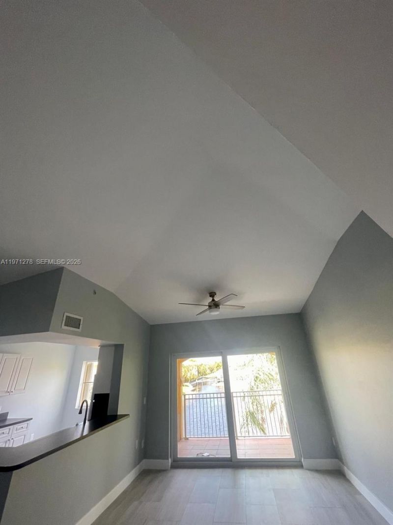 165 NW 96th Ter, Unit 3-308, Pembroke Pines, FL 33024 Photo