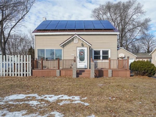 1715 SE 2nd Avenue, Menomonie, WI 54751