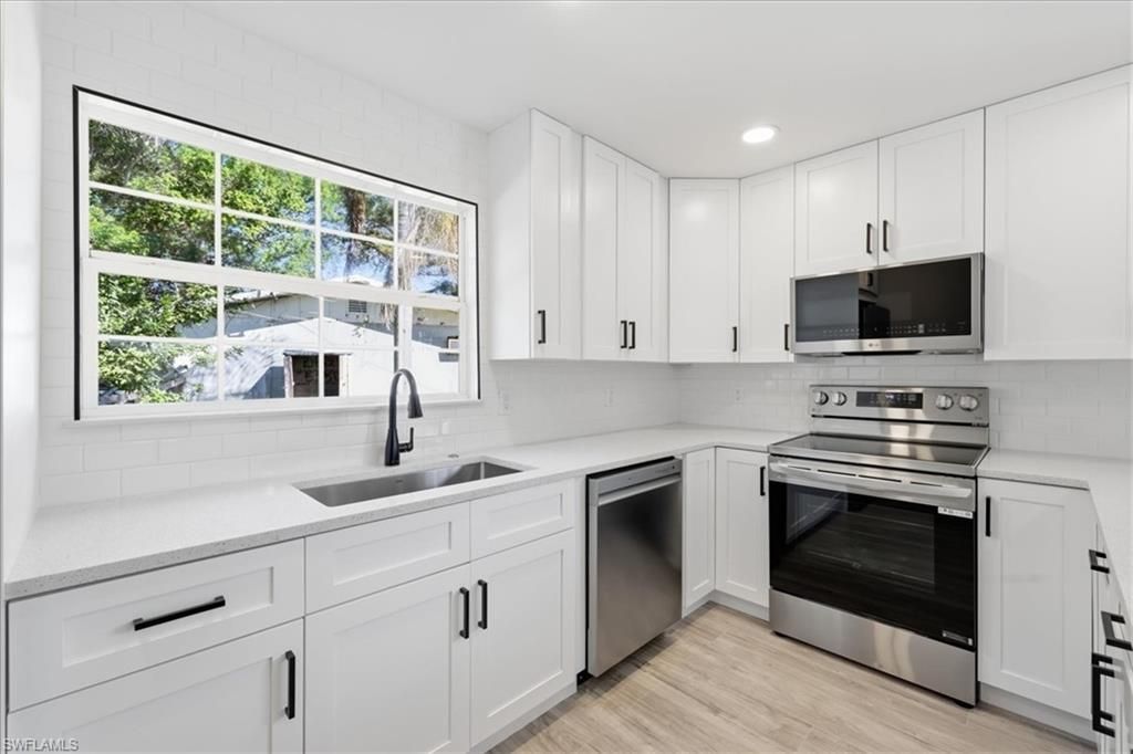 137 Dow Ln, North Fort Myers, FL 33917 Photo