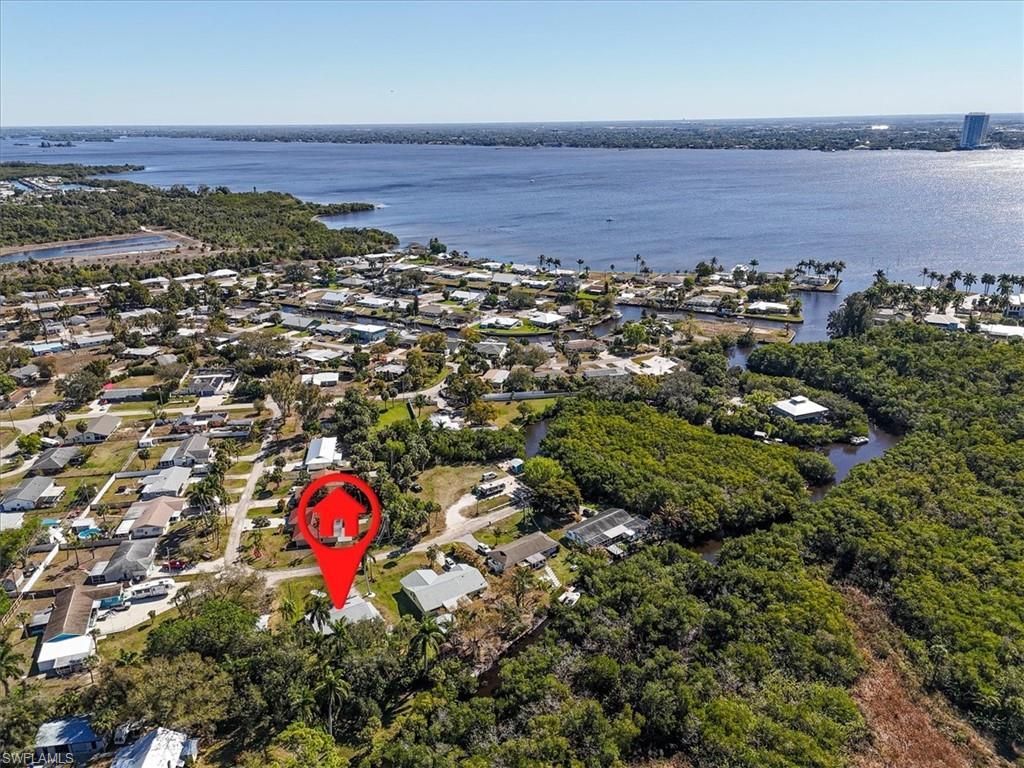 137 Dow Ln, North Fort Myers, FL 33917 Photo
