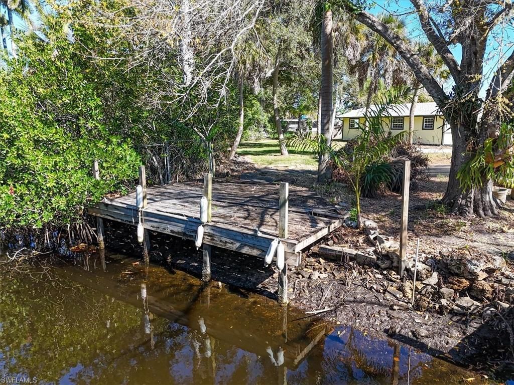 137 Dow Ln, North Fort Myers, FL 33917 Photo