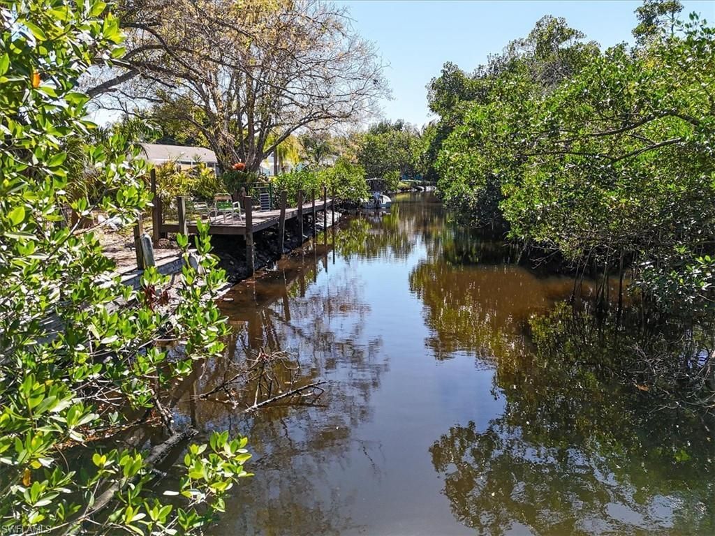 137 Dow Ln, North Fort Myers, FL 33917 Photo