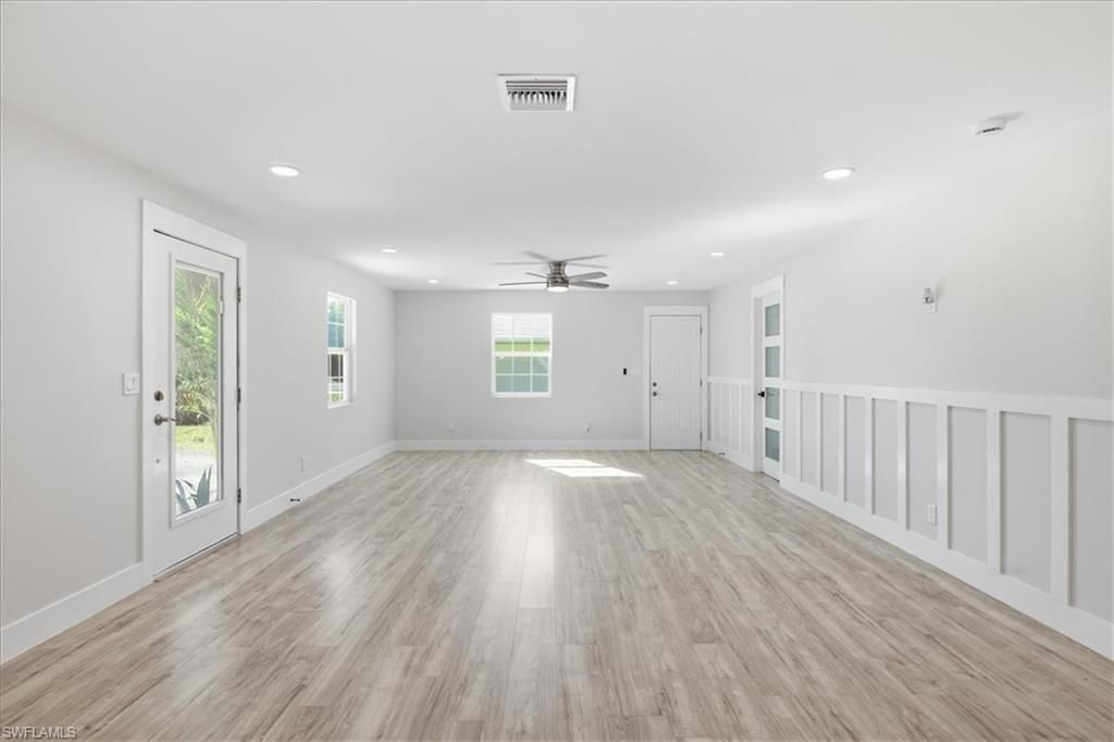 137 Dow Ln, North Fort Myers, FL 33917 Photo