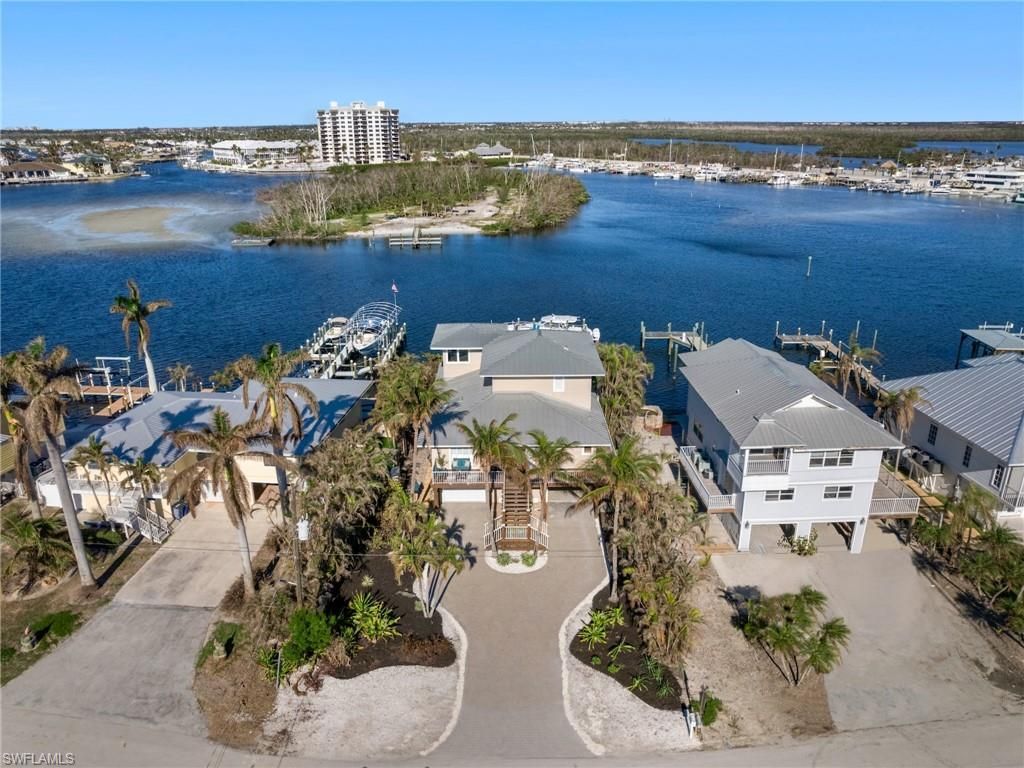 921 Prescott St, Fort Myers Beach, FL 33931 Main Photo