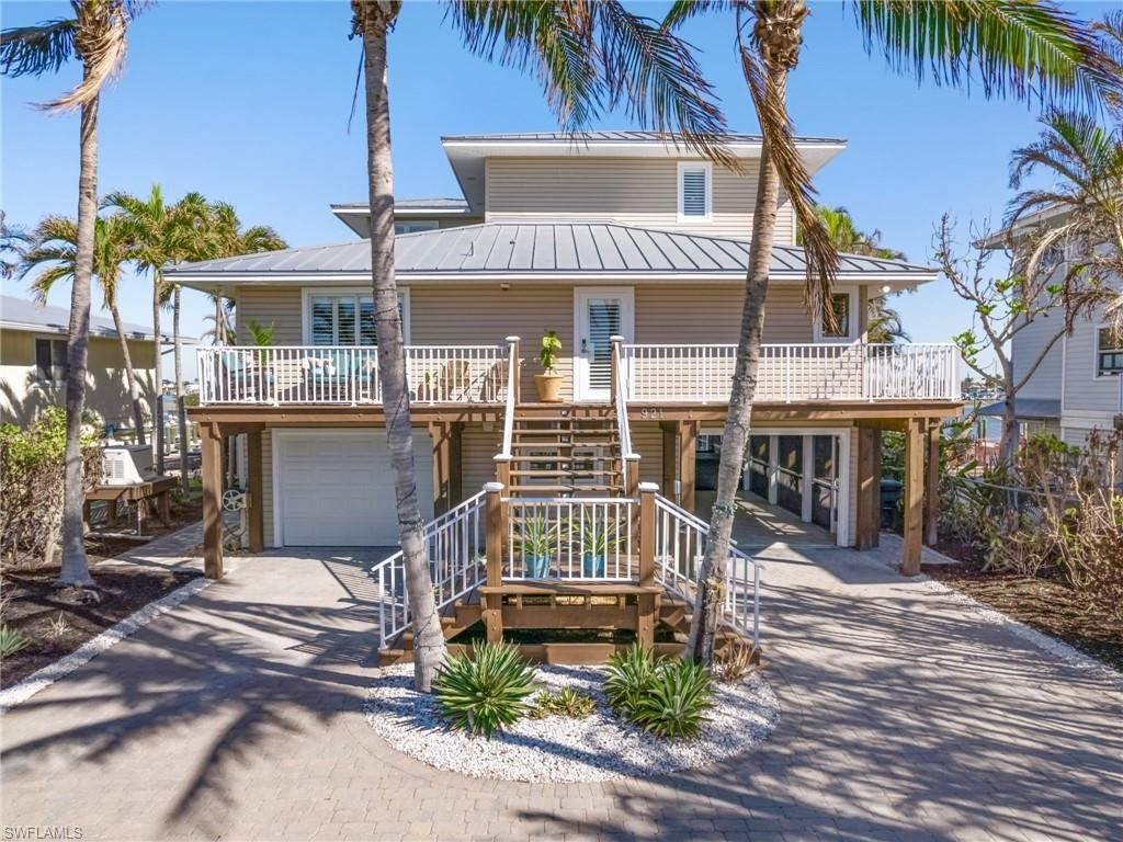 921 Prescott St, Fort Myers Beach, FL 33931 Photo