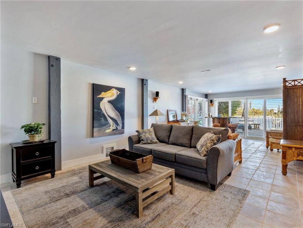 921 Prescott St, Fort Myers Beach, FL 33931 Photo
