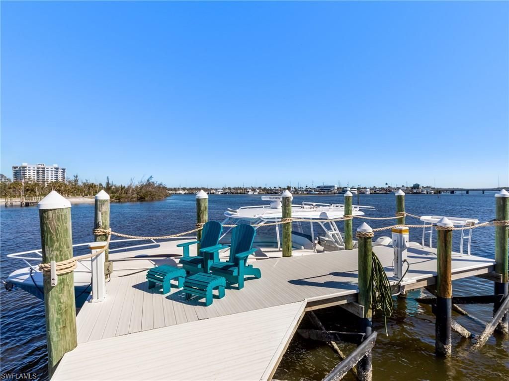 921 Prescott St, Fort Myers Beach, FL 33931 Photo