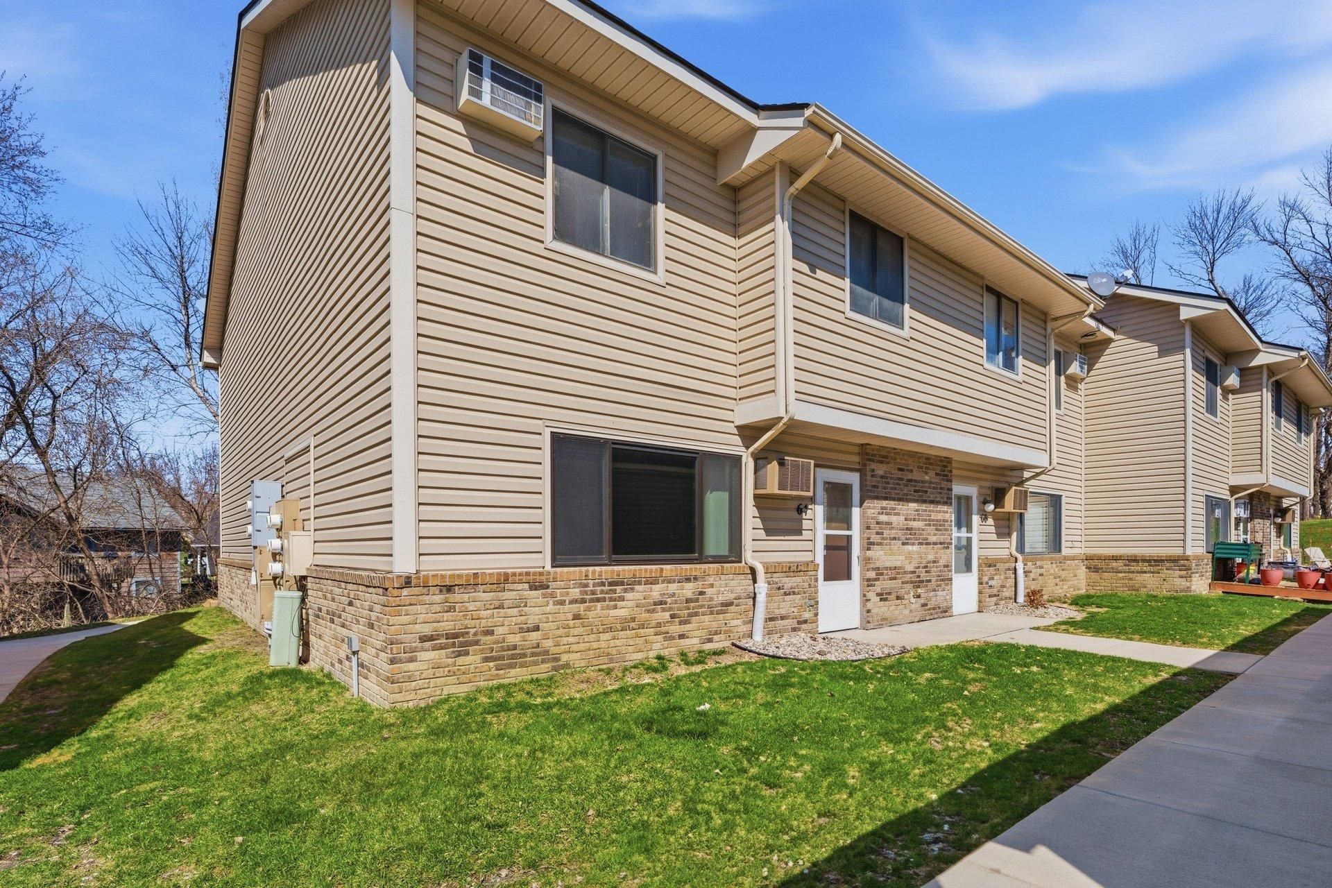 64 E 13th Street, Waconia, MN 55387