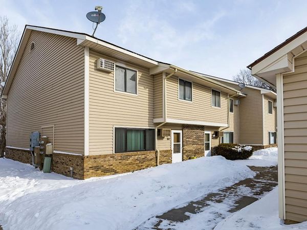 64 E 13th Street , Waconia, MN 55387