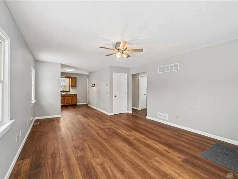 581 Washington Avenue, Urbana, OH 43078 Photo 12