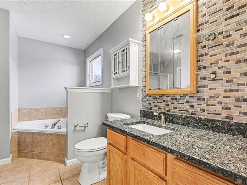 220 Auburn Meadows Court, Carlisle, OH 45005 Photo 15