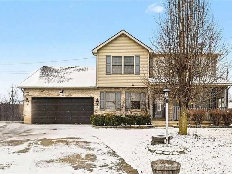 220 Auburn Meadows Court, Carlisle, OH 45005 Photo 5