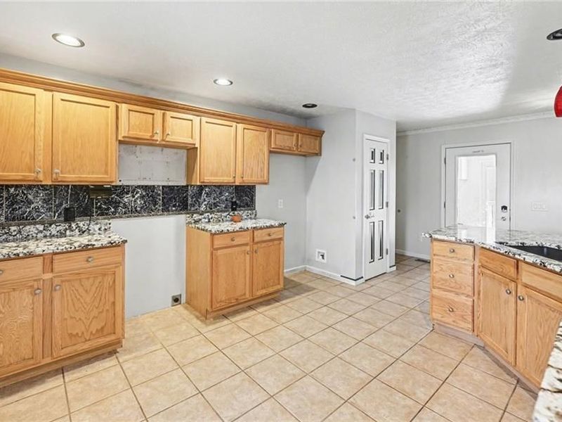 220 Auburn Meadows Court, Carlisle, OH 45005 Photo 8