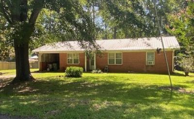 184 White Circle, Louisville, MS 39339 Main Photo