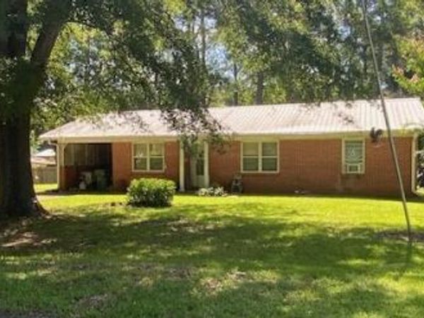 184 White Circle, Louisville, MS 39339