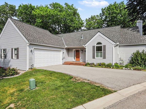 542 Heritage Drive, Ann Arbor, MI 48105