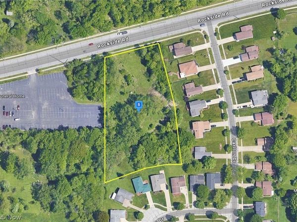 23100 Rockside Road, Bedford, OH 44146