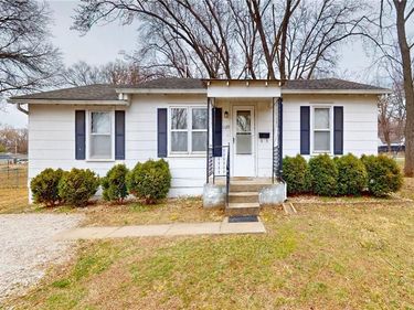 1120 N Adams Street, Nevada, MO 64772