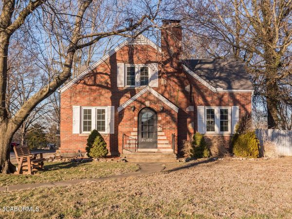 1213 E MAIN STREET, Linn, MO 65051