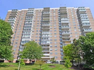 2444 Madison Road, Unit 1106, Cincinnati, OH 45208