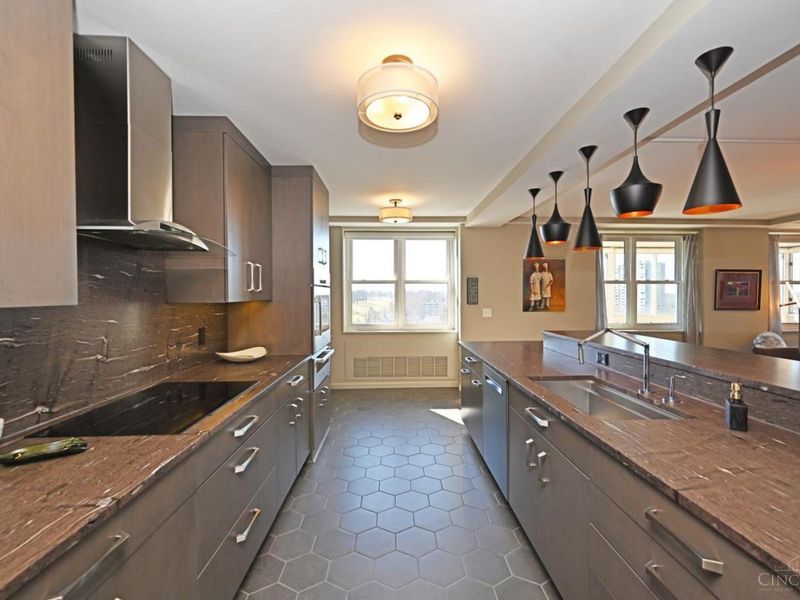 2444 Madison Road, Unit 1106, Cincinnati, OH 45208 Photo 29