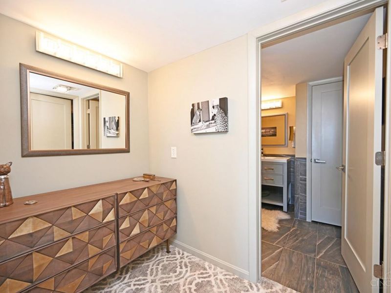 2444 Madison Road, Unit 1106, Cincinnati, OH 45208 Photo 54