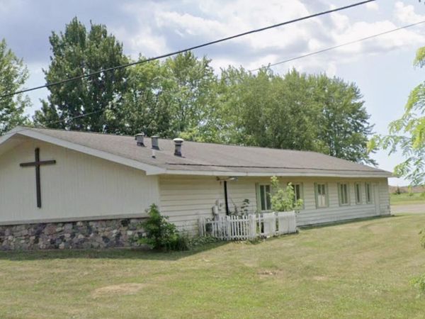 7033 Hammond Avenue SE, Caledonia, MI 49316