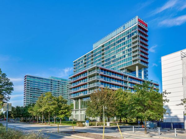 9655 Woods Drive, Unit 507, Skokie, IL 60077