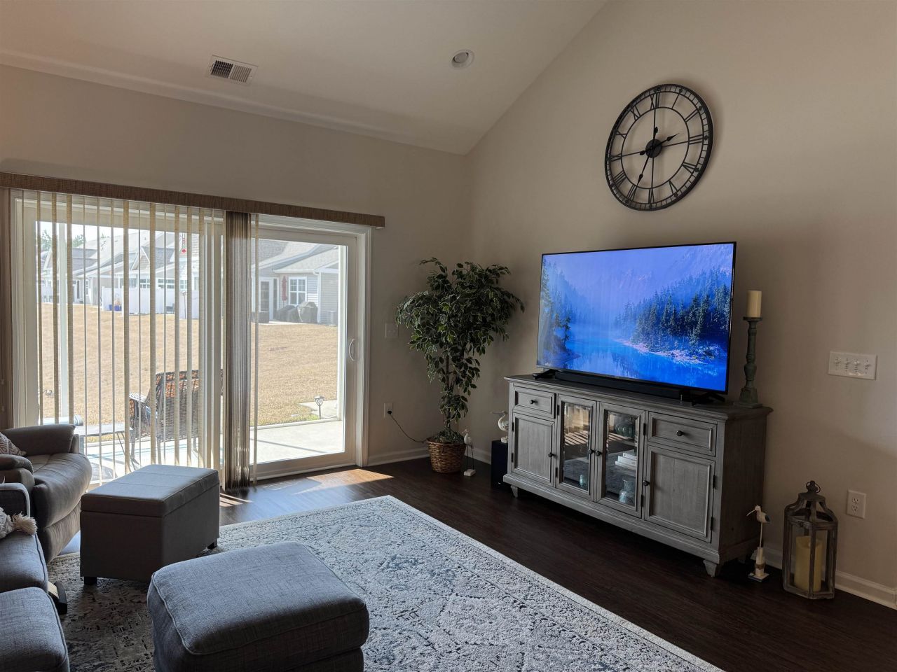 131 Machrie Loop  Photo 14