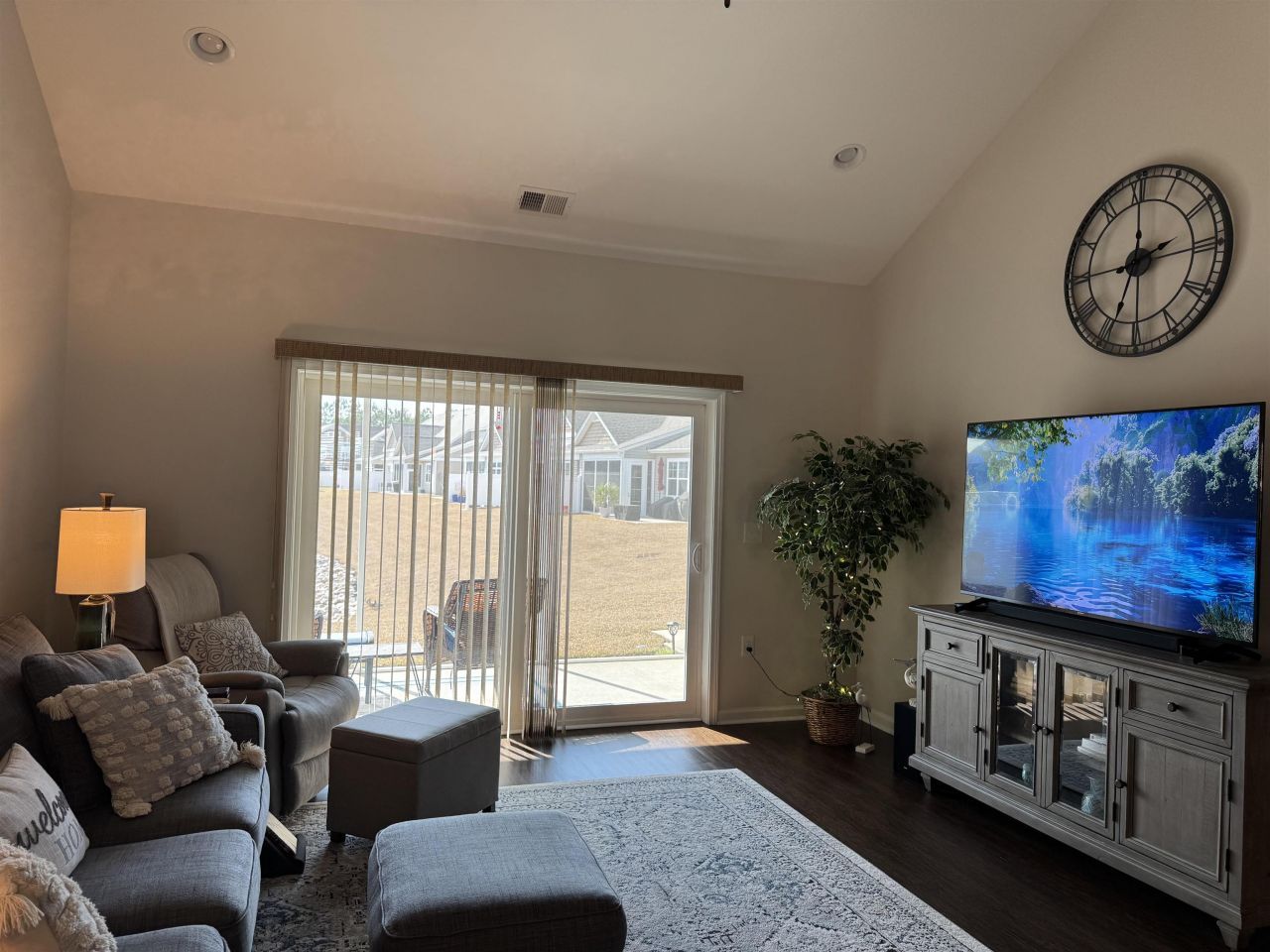 131 Machrie Loop  Photo 15