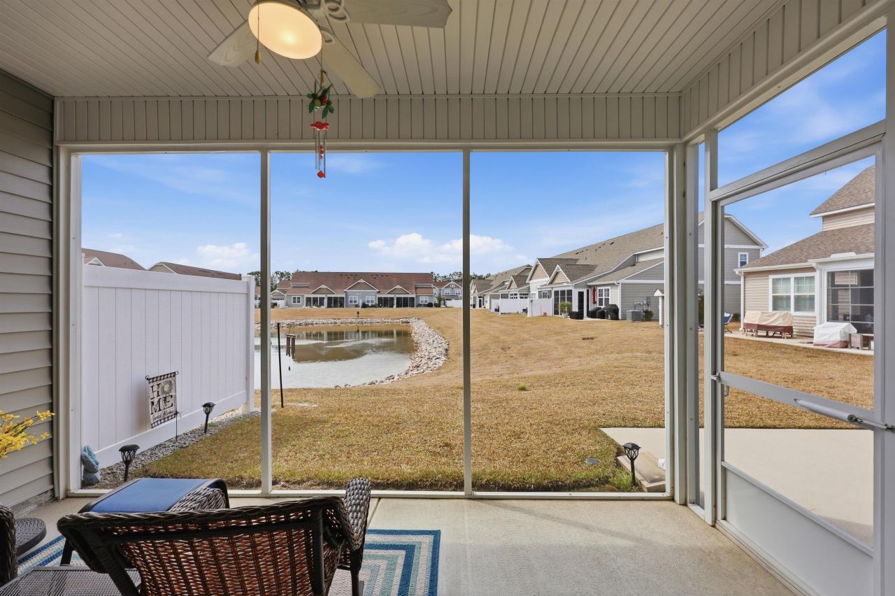 131 Machrie Loop Photo 4