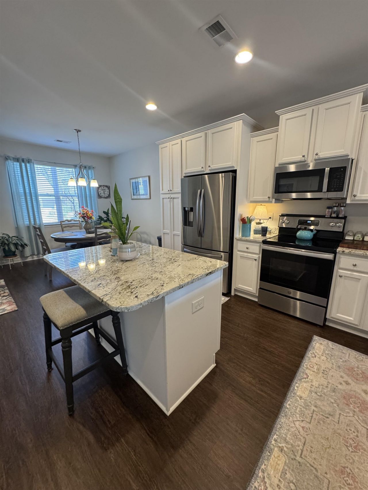 131 Machrie Loop  Photo 9