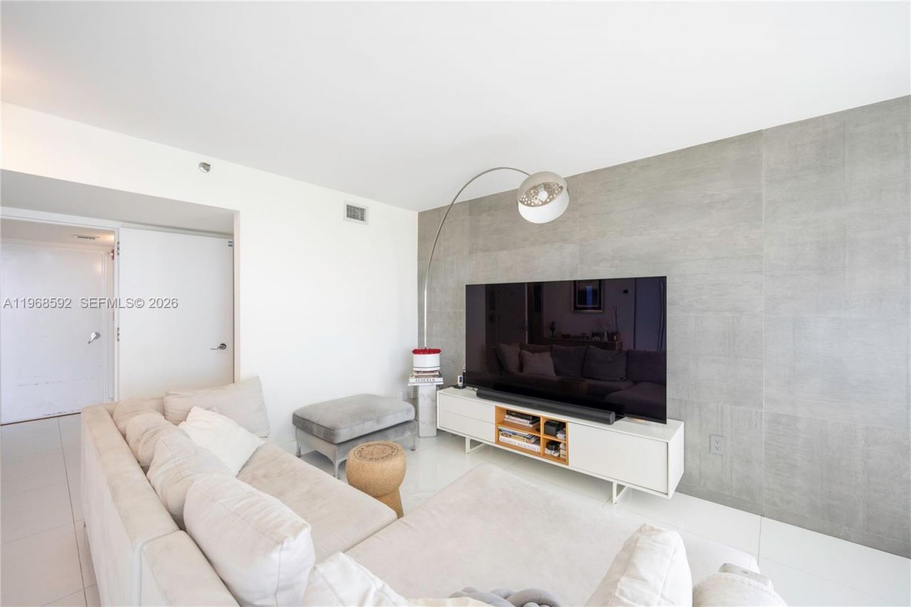 5900 Collins Ave , Unit 1401, Miami Beach, FL 33140 Photo